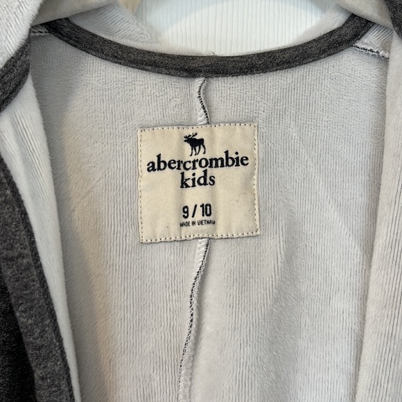 Abercrombie Kids Gray Hoodie Pullover Sweatshirt - Picture 3 of 5